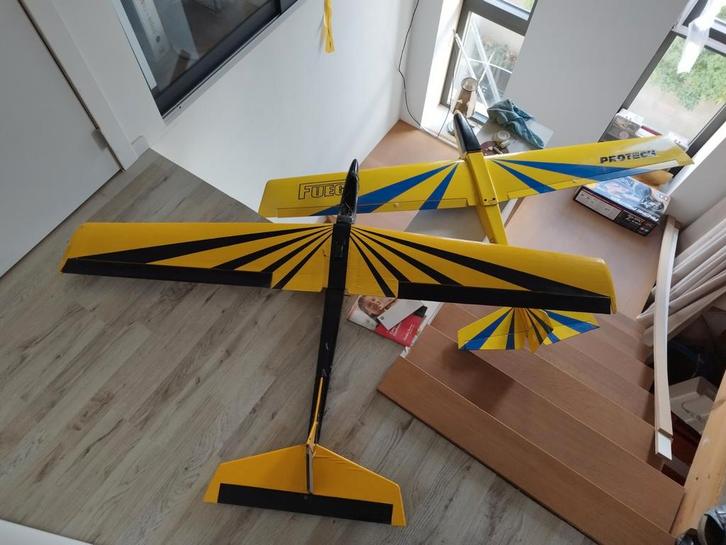 (stunt)Zwevers, Hobby en Vrije tijd, Modelbouw | Radiografisch | Vliegtuigen, Ophalen