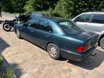 E200 BENZIN AIRCO 1998  AUTOMATIQUE 108,000KM 0471654764, Auto's, Mercedes-Benz, Automaat, Zwart, Bedrijf, 5 deurs