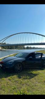 Porsche Panamera 4 e-hybrid Platinum Edition 35d km 5/‘22, Auto's, Automaat, Zwart, Zwart, Leder