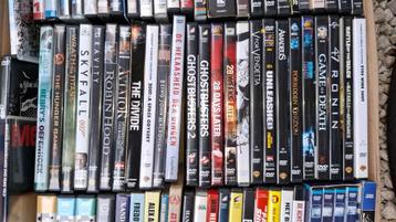 Lot dvd's  allerlei beschikbaar voor biedingen