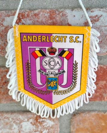 RSC Anderlecht 1980s unieke vintage vaandel beschikbaar voor biedingen