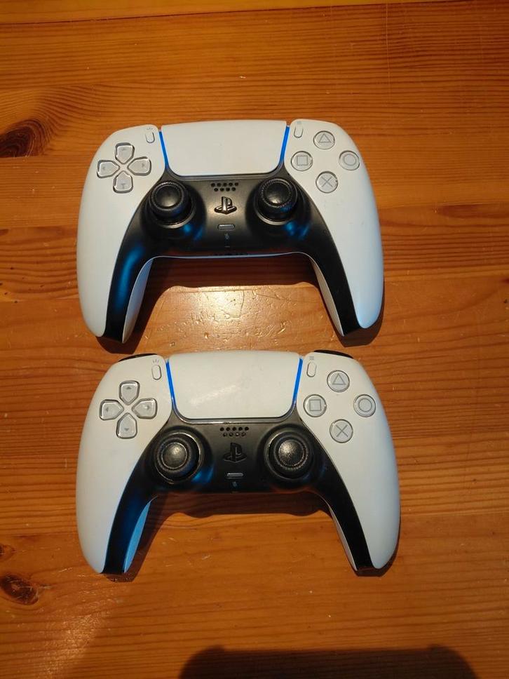 Manettes ps5 blanches, Games en Spelcomputers, Spelcomputers | Sony PlayStation 5, Gebruikt, Ophalen of Verzenden