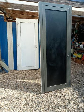 ramen en deuren occasie pvc en aluminium  beschikbaar voor biedingen