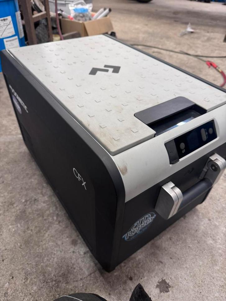 Glaciere a compression frigo box, Autos : Pièces & Accessoires, Autres pièces automobiles, Utilisé, Enlèvement