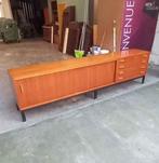 XXL vintage modernistisch teakhouten dressoir uit de jaren 6, Ophalen, Zo goed als nieuw, Metaal