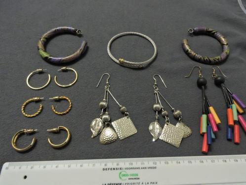 fantasie juwelen oorbellen en 1 armband incl verzending, Handtassen en Accessoires, Oorbellen, Zo goed als nieuw, Overige materialen