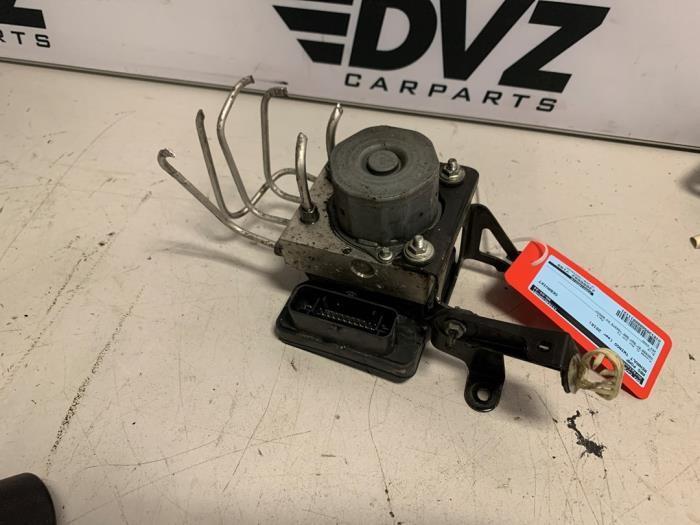 ABS Pomp van een Renault Twingo, Auto-onderdelen, Elektronica en Kabels, Renault, Gebruikt, 3 maanden garantie, Ophalen of Verzenden