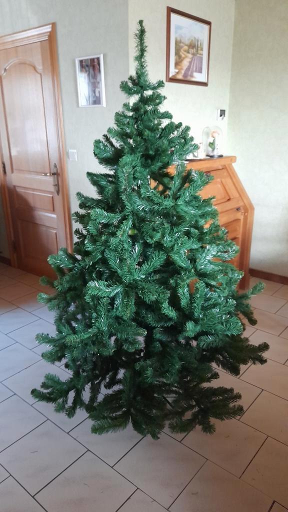 tres grand sapin de noel artificiel, Divers, Noël, Comme neuf, Enlèvement ou Envoi