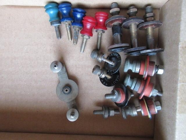 tsf 1920' : Lot de fiches, prises, connecteurs, Antiquités & Art, Antiquités | TV & Hi-Fi, Enlèvement ou Envoi