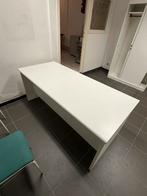 ️ Stevige witte bureau – groot formaat – goede staat, Enlèvement, Comme neuf, Bois, 20 à 50 mm