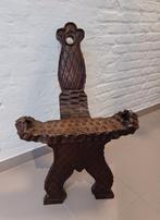 Massief houten oude Spaanse kruk, Antiek en Kunst, Ophalen