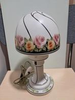 Vintage melkglazen tafellamp(enkel ophalen), Huis en Inrichting, Lampen | Tafellampen, Ophalen, Gebruikt, ., .