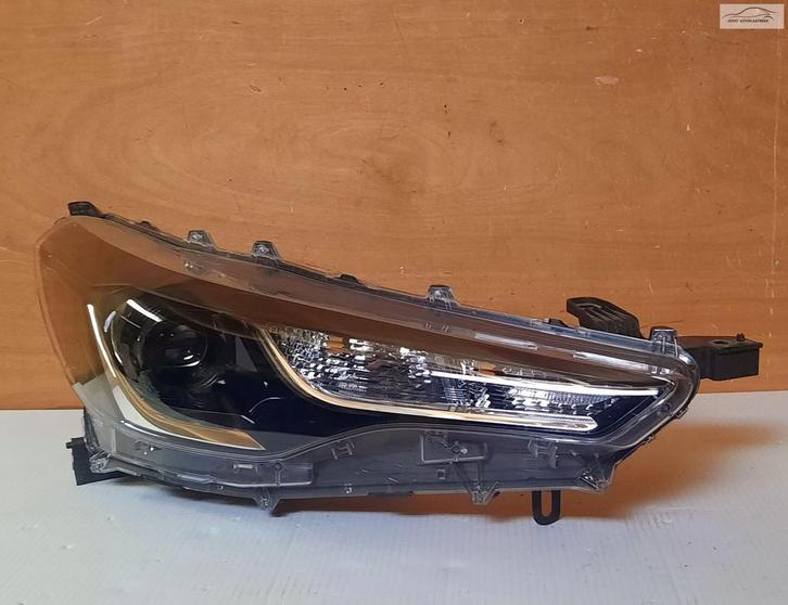 Koplamp rechts LED Toyota Corolla Cross v.a 2022 81130-16830, Auto-onderdelen, Verlichting, Toyota, Gebruikt, Herkomst onderdeel bekend