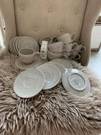 Grijze koffie kopjes met rustieke paardjes., Enlèvement ou Envoi, Comme neuf, Porcelaine, Tasse et/ou soucoupe