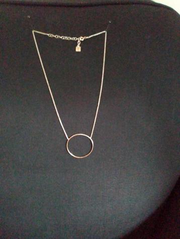 Originele zilveren ketting beschikbaar voor biedingen