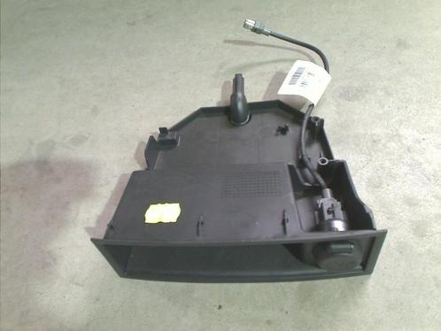 AUDIO VERSTERKER Partner Tepee (7A / B/C/D/E/F/G/J/P/S), Auto-onderdelen, Overige Auto-onderdelen, Peugeot, Gebruikt
