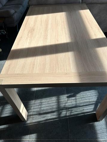 Livingtafel te koop beschikbaar voor biedingen