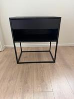 Nachtkastje vikhamer İKEA zwart 60x38x65cm., Ophalen, Gebruikt, 45 tot 65 cm, 55 tot 70 cm