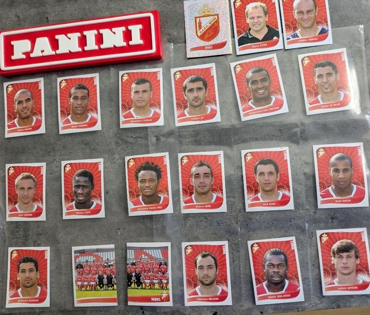 Panini football 2009 MONS  BERGEN 21 voetbal stickers 2009, Hobby en Vrije tijd, Stickers en Plaatjes, Nieuw, Verzenden
