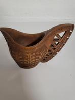 Houten kannetje, Enlèvement ou Envoi