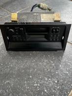 Volvo auto radio, Ophalen of Verzenden, Zo goed als nieuw
