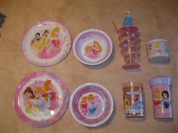 Ensemble assiettes et verres Princesses, 8 pièces, Enlèvement ou Envoi, Utilisé, Autres types