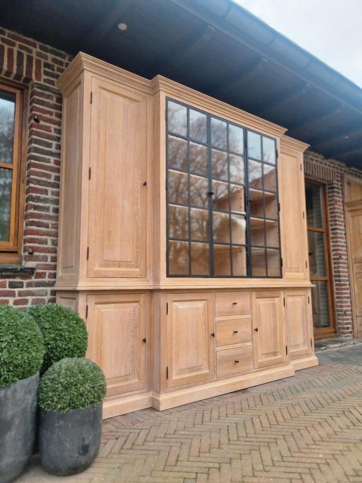 Eiken buffetkast/vitrinekast GRATIS LEVERING, Huis en Inrichting, Kasten | Buffetkasten, Zo goed als nieuw, Ophalen of Verzenden