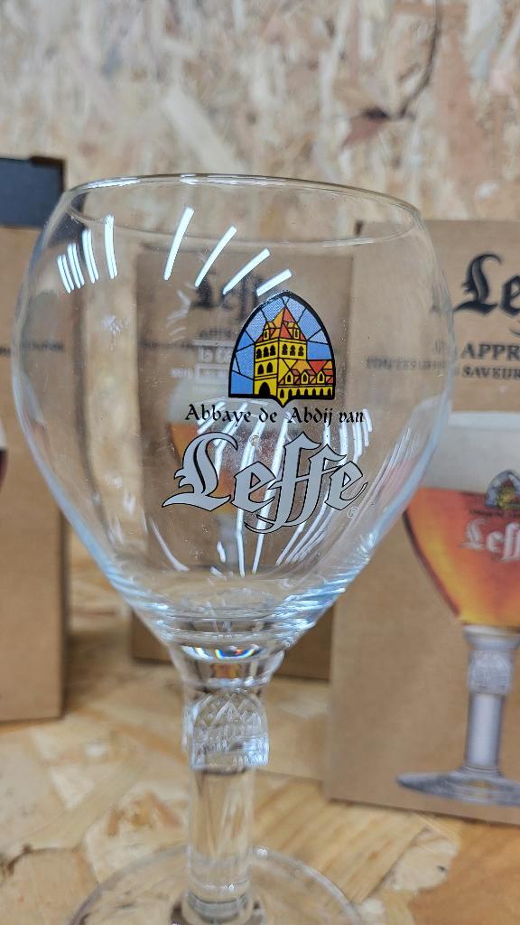 Lot de 6 verres Leffe 33 cl – Neufs en boîte d’origine, Collections, Marques de bière, Neuf, Chope(s), Leffe, Enlèvement ou Envoi