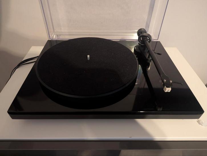 Pro-Ject Debut III zwarte vinyl draaitafel, Audio, Tv en Foto, Platenspelers, Ophalen