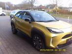 Toyota Yaris Cross dynamic 1500benzine hybrid (bj 2023), Auto's, Automaat, Stof, Gebruikt, Bedrijf