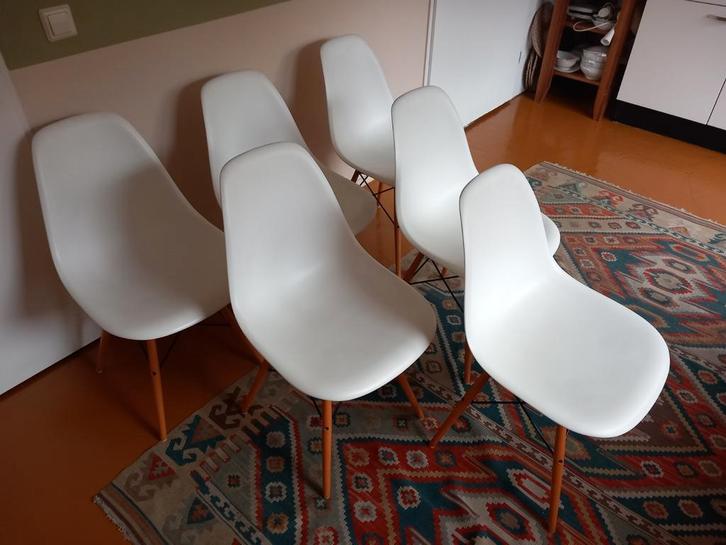 Vitra Eames DSW stoelen, Huis en Inrichting, Stoelen, Zo goed als nieuw, Ophalen