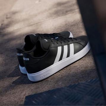 Adidas Grand Court Base 2.0/ Maat: 45 1/3 (Waarde:€55) beschikbaar voor biedingen