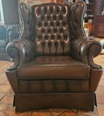 Chesterfield fauteuil met hoge rug (2 stuks), Antiek en Kunst, Ophalen