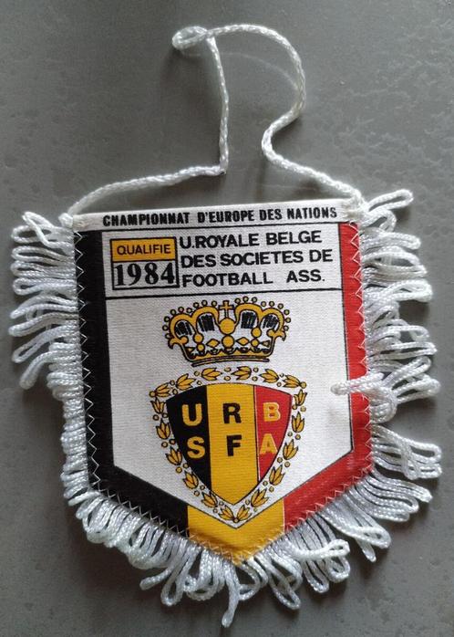 België Rode Duivels 1984 prachtig vintage voetbalvaantje, Verzamelen, Sportartikelen en Voetbal, Zo goed als nieuw, Vaantje of Sjaal