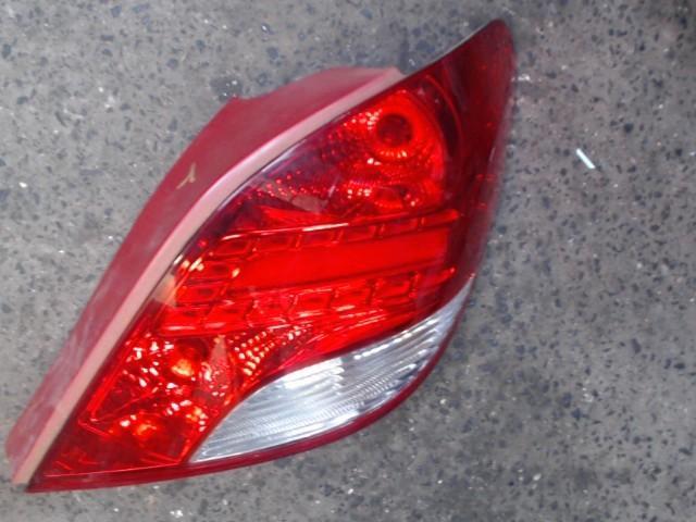 Feu arrière droit Peugeot 207 2006-2013 LP/15130, Autos : Pièces & Accessoires, Éclairage, Peugeot, Utilisé, Enlèvement