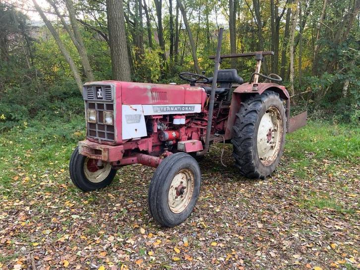 International 383 Tweewielaangedreven landbouwtractor, Zakelijke goederen, Landbouw | Tractoren, Overige merken, Gebruikt