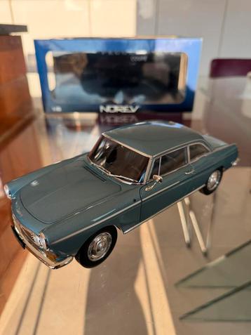 Prachtige Peugeot 504 Coupe 1:18 Norev beschikbaar voor biedingen