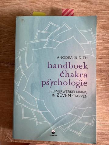 Handboek chakra psycholoog Anodea Judith beschikbaar voor biedingen