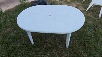 Table et 3 chaises en plastique blanc, Jardin & Terrasse, Enlèvement, Utilisé