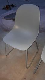 Te koop 6 witte kunststof stoelen., Vijf, Zes of meer stoelen, Kunststof, Gebruikt, Wit