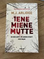 Iene Miene Mutte - M J Arlidge, Boeken, Ophalen, Gelezen, M.J. Arlidge
