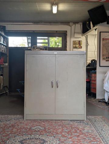 MEWAF (Kortrijk) - Metalen archiefkast halfhoog beschikbaar voor biedingen