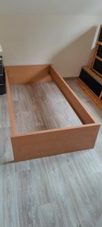 Houten frame bed, Huis en Inrichting, Slaapkamer | Bedden, Ophalen, 90 cm, Eenpersoons, Bruin