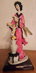 Statue de Giuseppe Armani Dame orientale avec vase et fleurs, Collections, Comme neuf, Enlèvement