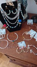 Bijouterie fantasie realise' a main, Enlèvement