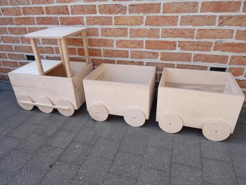 nieuw grote houten trein met opberg kisten uit eigen atel 1., Kinderen en Baby's, Kraamcadeaus en Geboorteborden, Nieuw, Ophalen