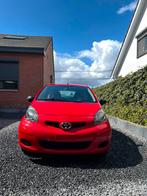Toyota Aygo 1.0i, 144400KM!! KVV aanwezig!!!, Autos, Toyota, Tissu, Achat, Hatchback, Rouge