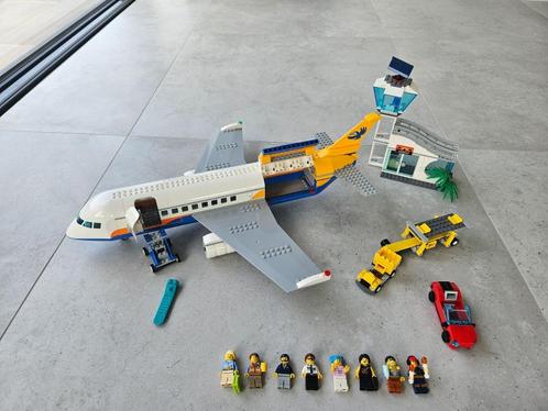 lego city 60262 passagiersvliegtuig + toebehoren, Kinderen en Baby's, Speelgoed | Duplo en Lego, Zo goed als nieuw, Lego, Ophalen of Verzenden