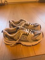 schoenen New Balance, Ophalen, Sneakers, Grijs, Gedragen
