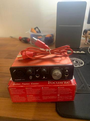 Focusrite scarlet Solo + Edifier RT1080BT beschikbaar voor biedingen